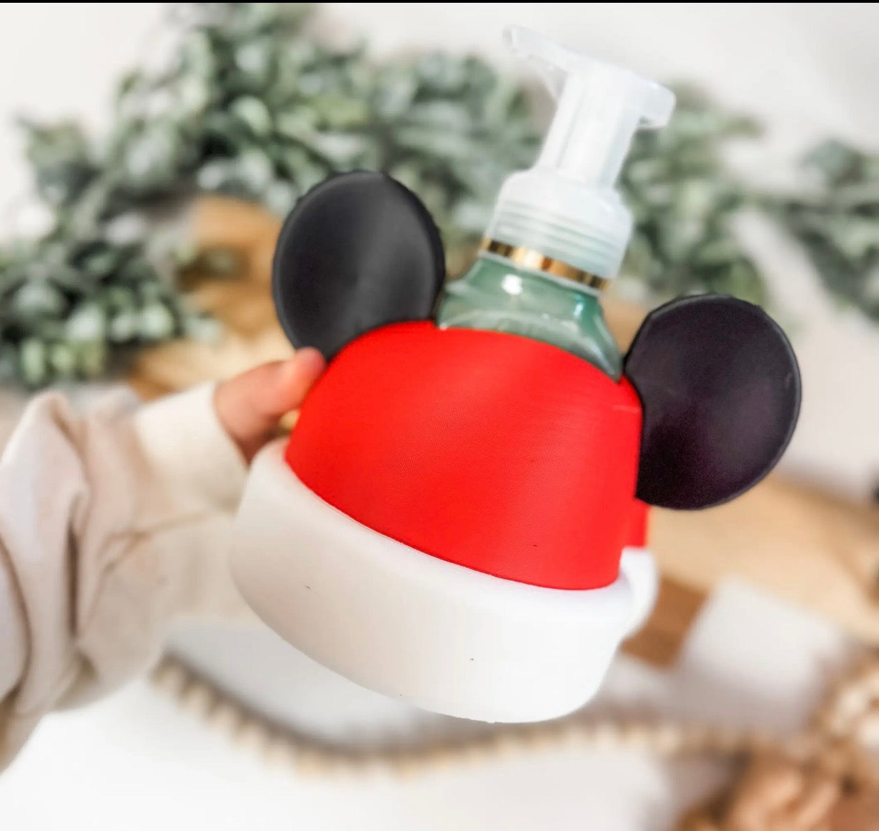 Mouse Santa Hat Foaming Soap Holder (Pre-Order)