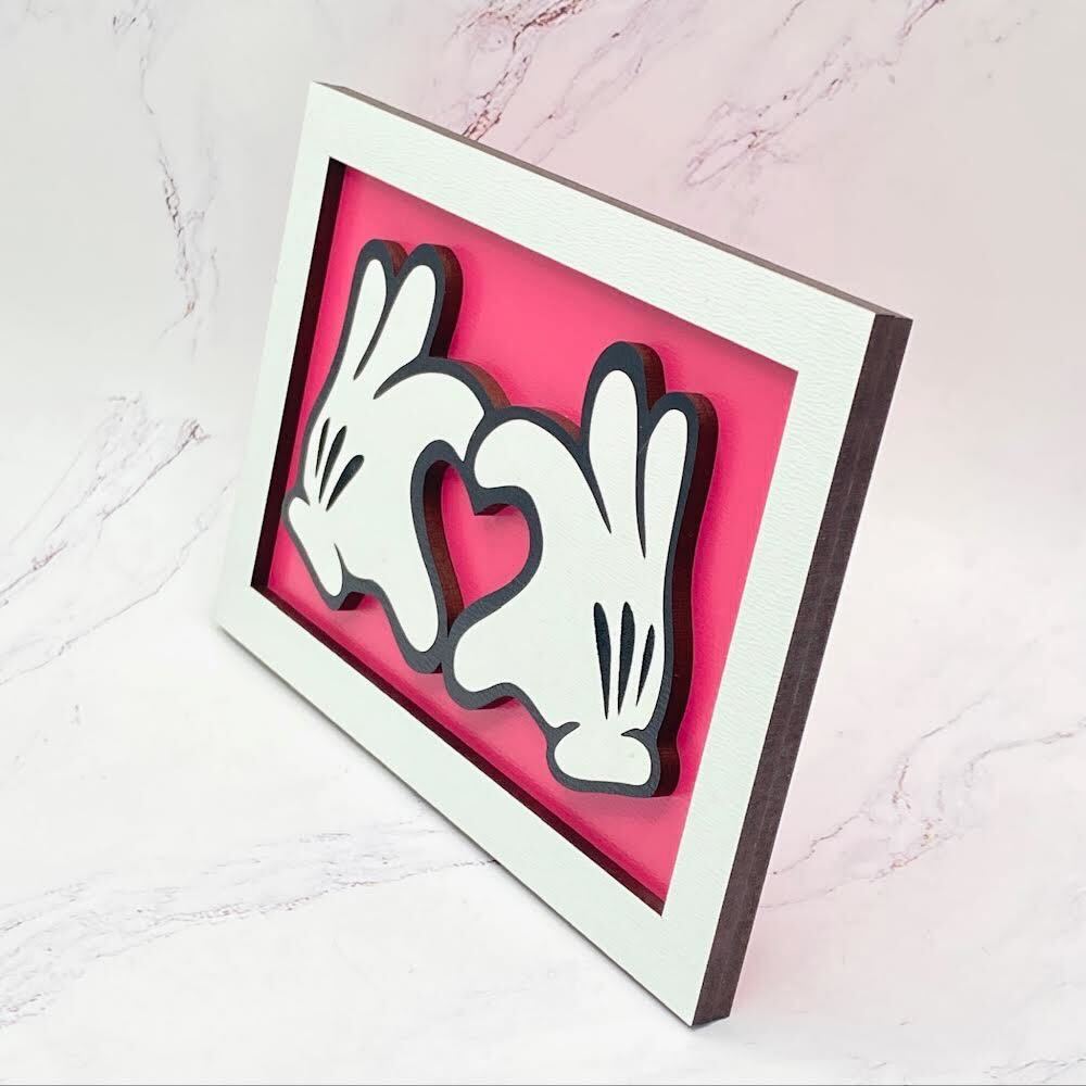 Heart Hands Sign (Pre-Order)