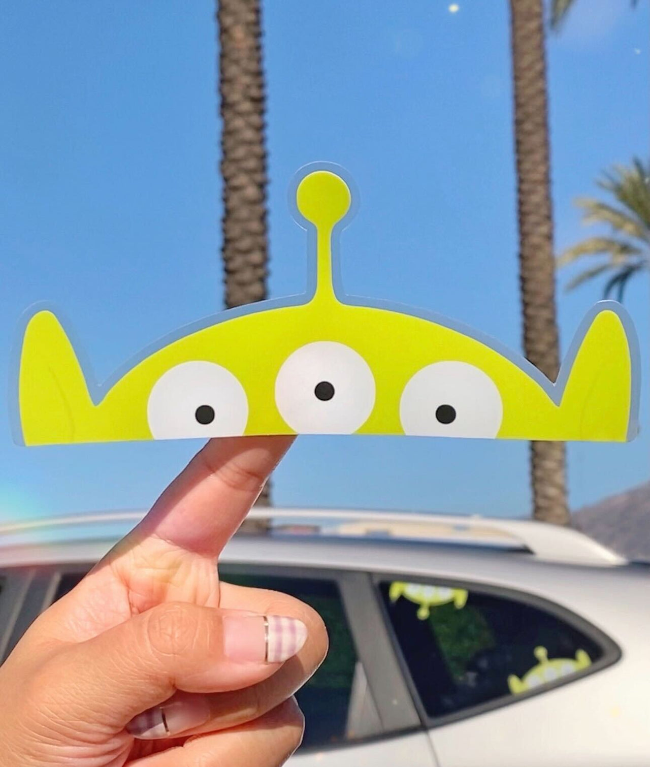 Peeping Alien Sticker Decal