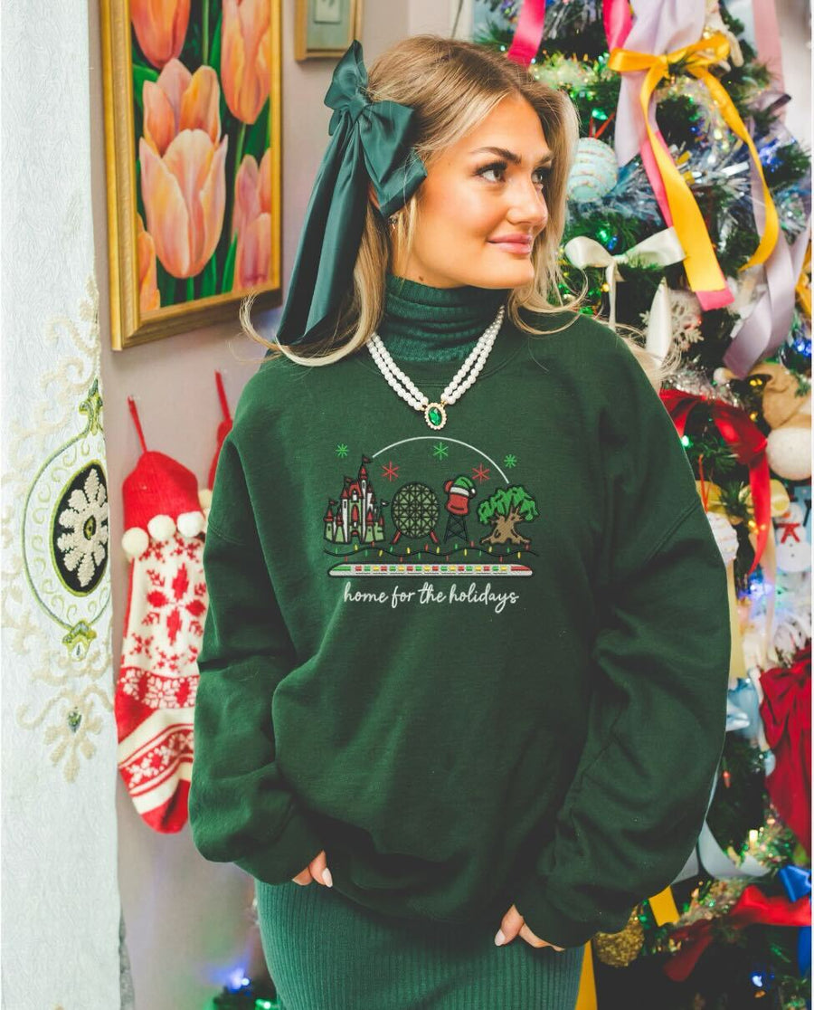 Crewneck Forest Green Embroidered Home For Holidays