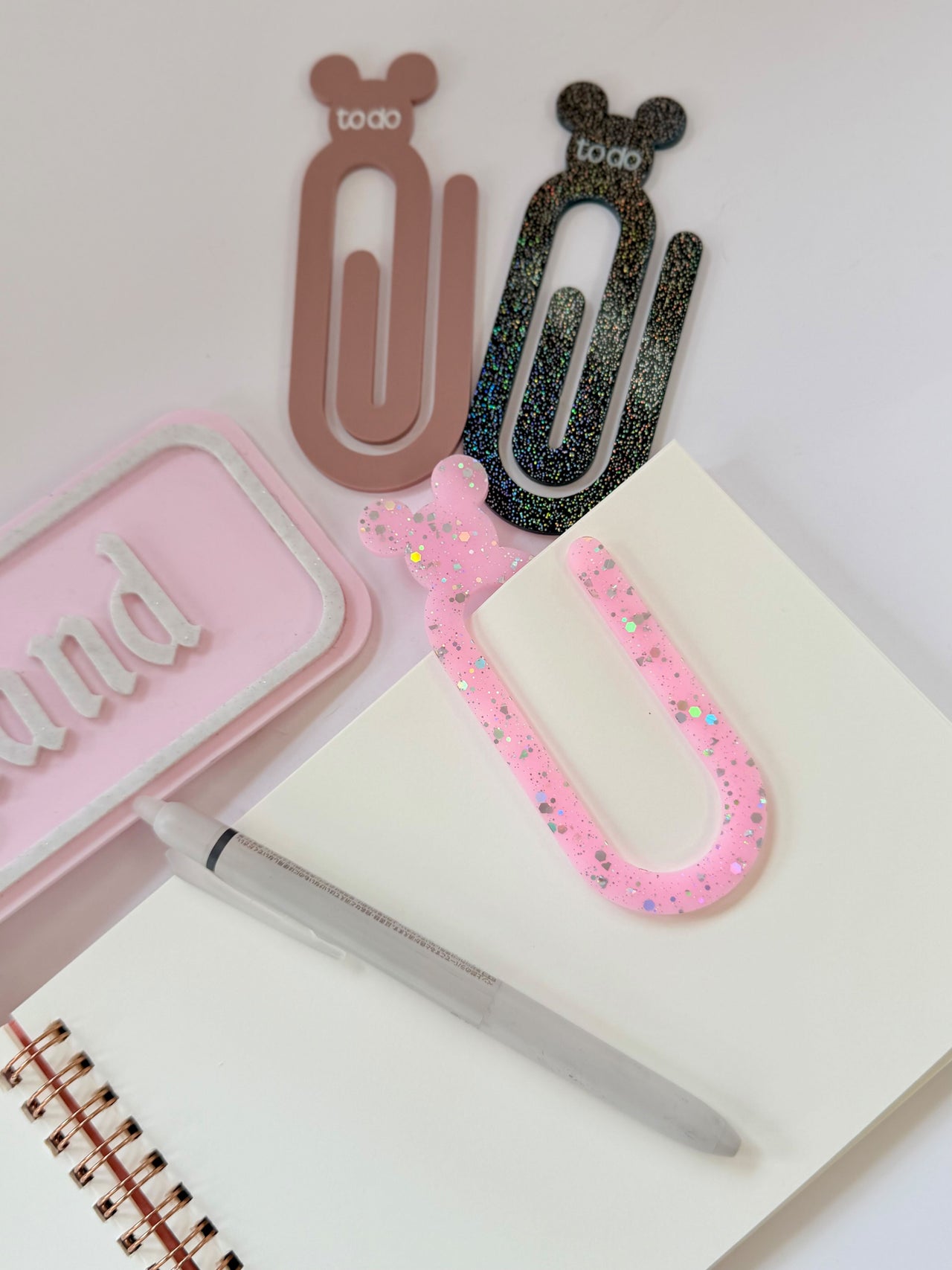 Pair of Jumbo Paper Clips