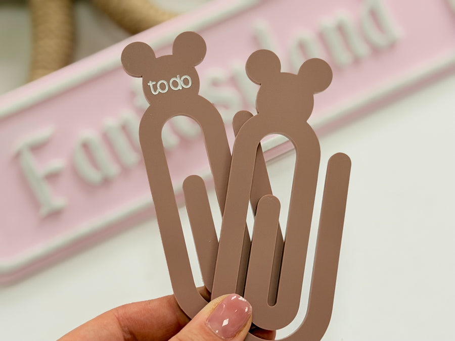 Pair of Jumbo Paper Clips